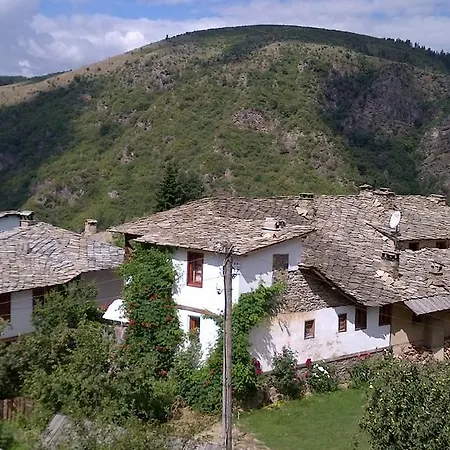 Pensjonat Bazoteva House